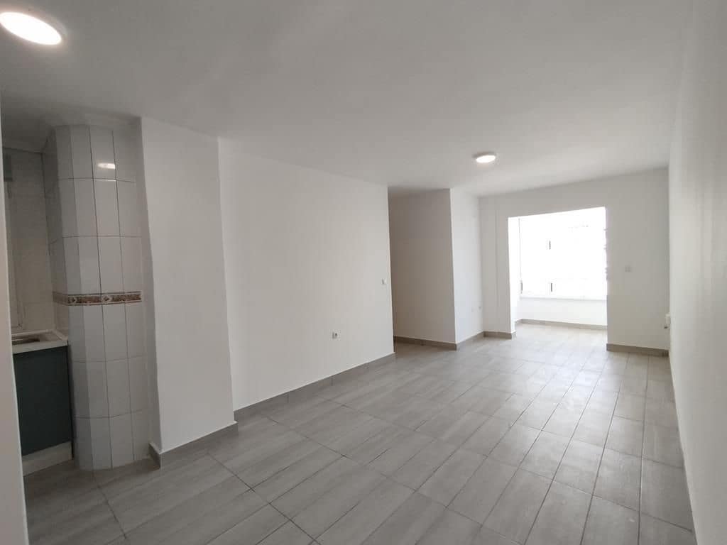 2 slaapkamer Appartement te koop in Torrevieja - € 150.000 (Ref: 10015739)