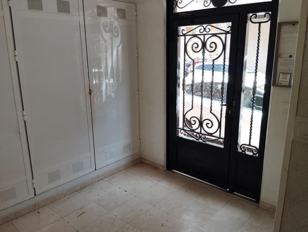 2 slaapkamer Appartement te koop in Torrevieja - € 150.000 (Ref: 10015739)