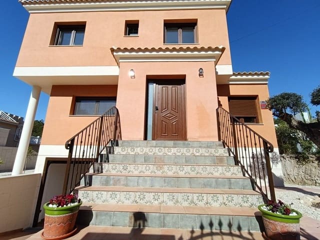 5 Zimmer Villa zu verkaufen in Pilar de la Horadada mit Pool - 785.000 € (Ref: 10018565)