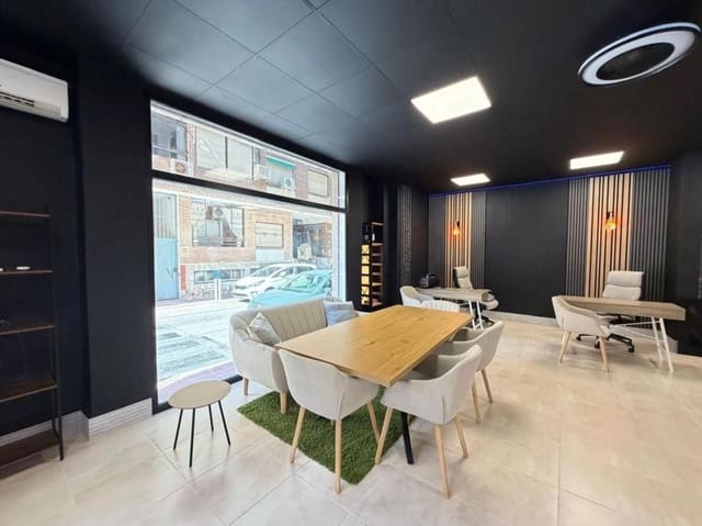 Commercial for sale in Torrevieja - € 169,900 (Ref: 10018574)