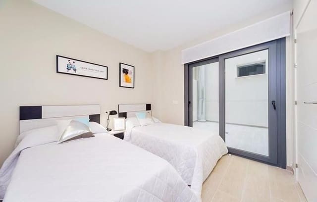 2 soveværelse Lejlighed til salg i La Mata, Torrevieja - € 260.000 (Ref: 10018584)