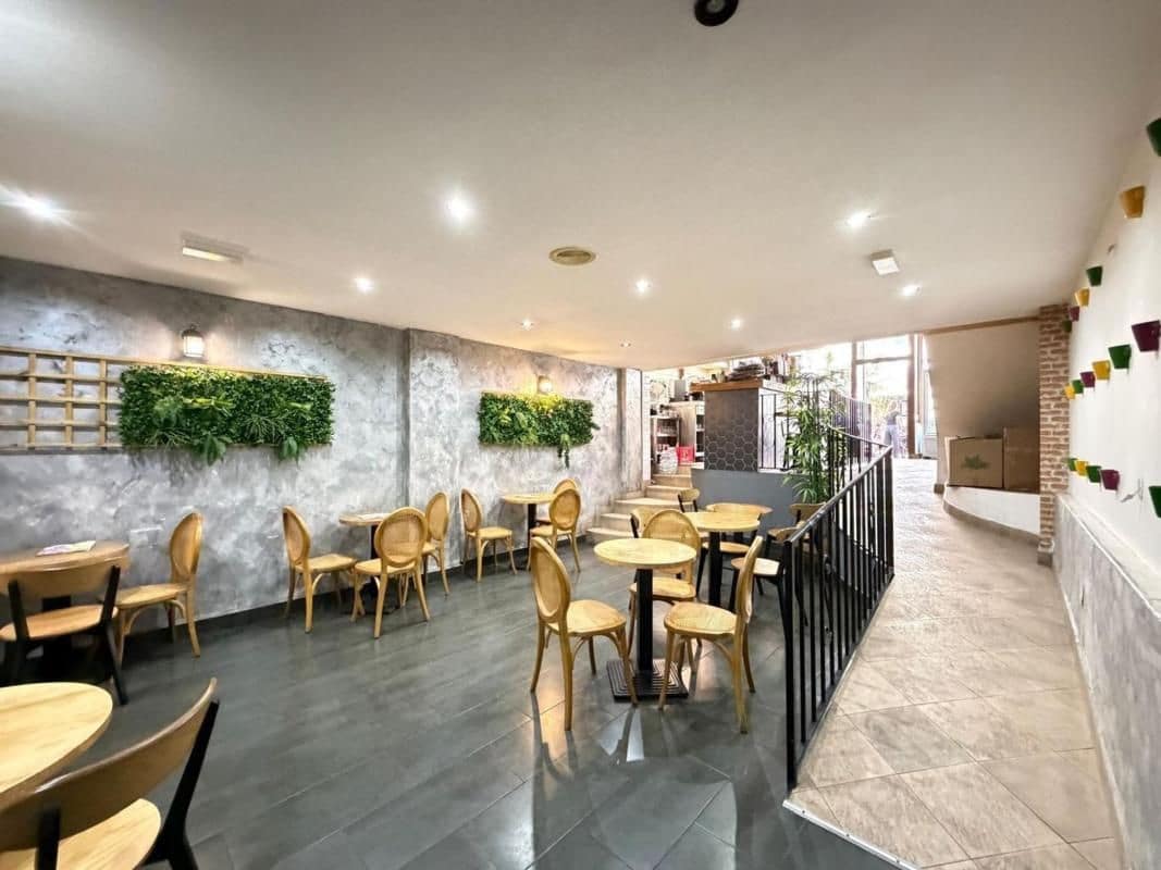 Kommersiell till salu i Torrevieja - 150 000 € (Ref: 10018586)