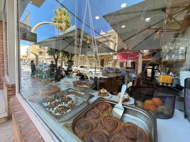 Comercial para venda em Torrevieja - 150 000 € (Ref: 10018586)