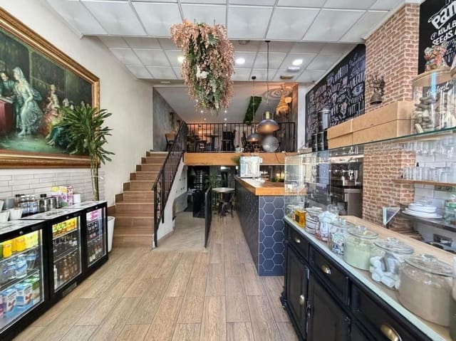 Comercial para venda em Torrevieja - 150 000 € (Ref: 10018586)
