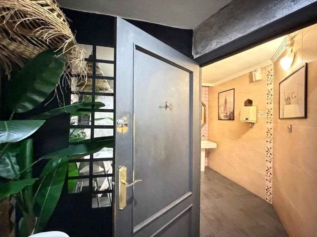 Kommersiell till salu i Torrevieja - 150 000 € (Ref: 10018586)