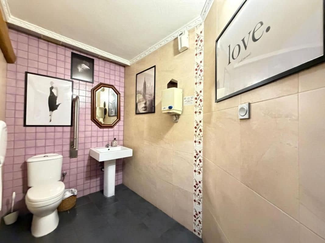 Kommersiell till salu i Torrevieja - 150 000 € (Ref: 10018586)
