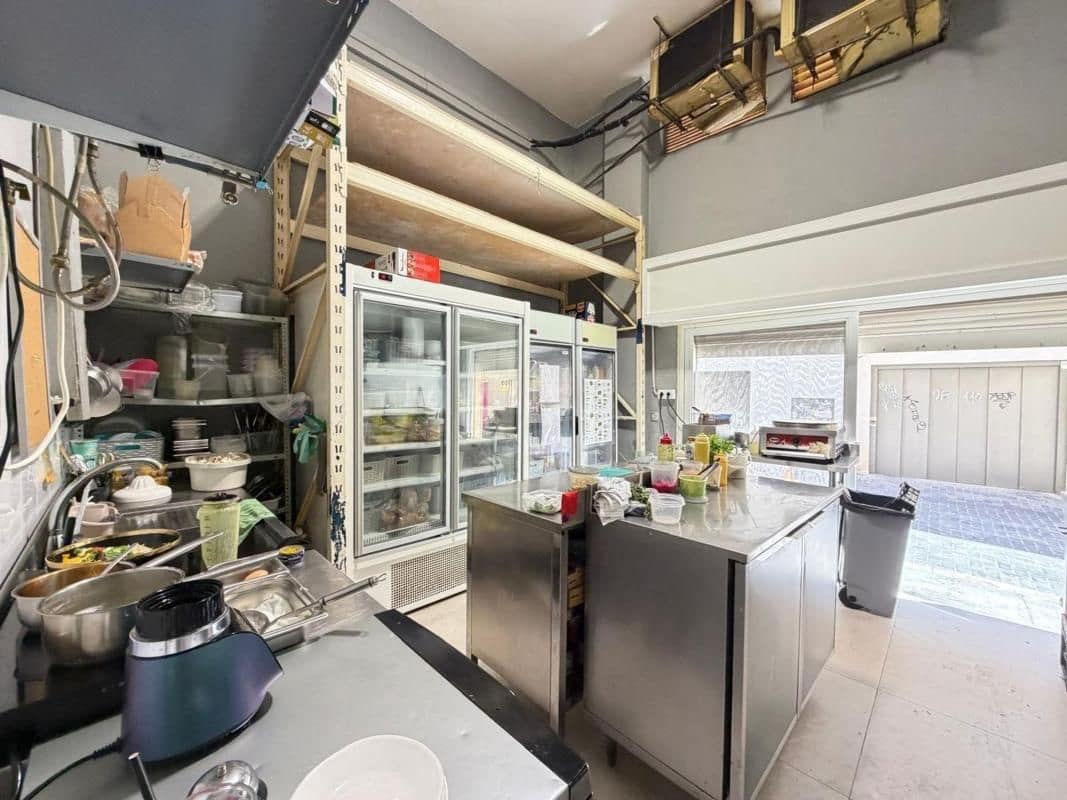 Kommersiell till salu i Torrevieja - 150 000 € (Ref: 10018586)