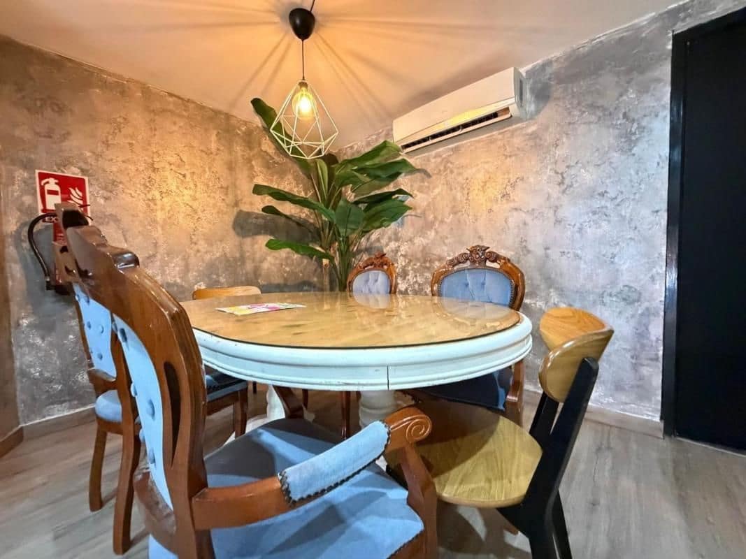 Kommersiell till salu i Torrevieja - 150 000 € (Ref: 10018586)