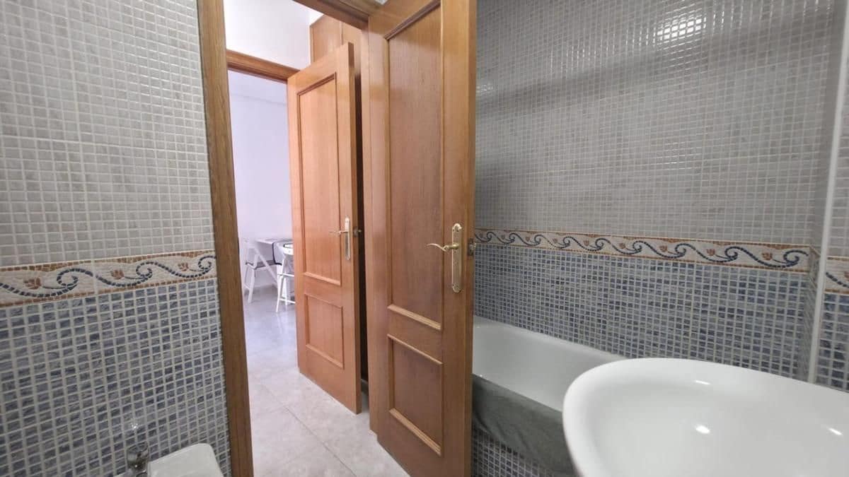 Apartamento de 1 habitación en Torrevieja en venta - 129.900 € (Ref: 10018589)