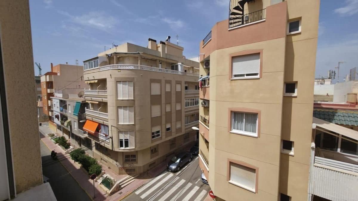 Apartamento de 1 habitación en Torrevieja en venta - 129.900 € (Ref: 10018589)