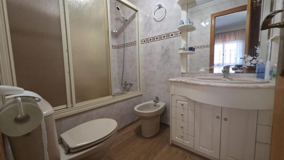 3 bedroom Apartment for sale in Torrevieja - € 240,000 (Ref: 10018590)
