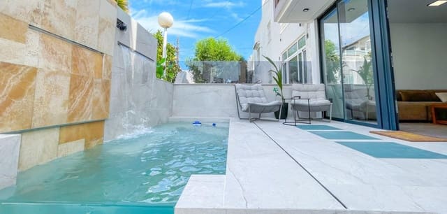 3 bedroom Terraced Villa for sale in Torrevieja with pool - € 539,000 (Ref: 10018974)