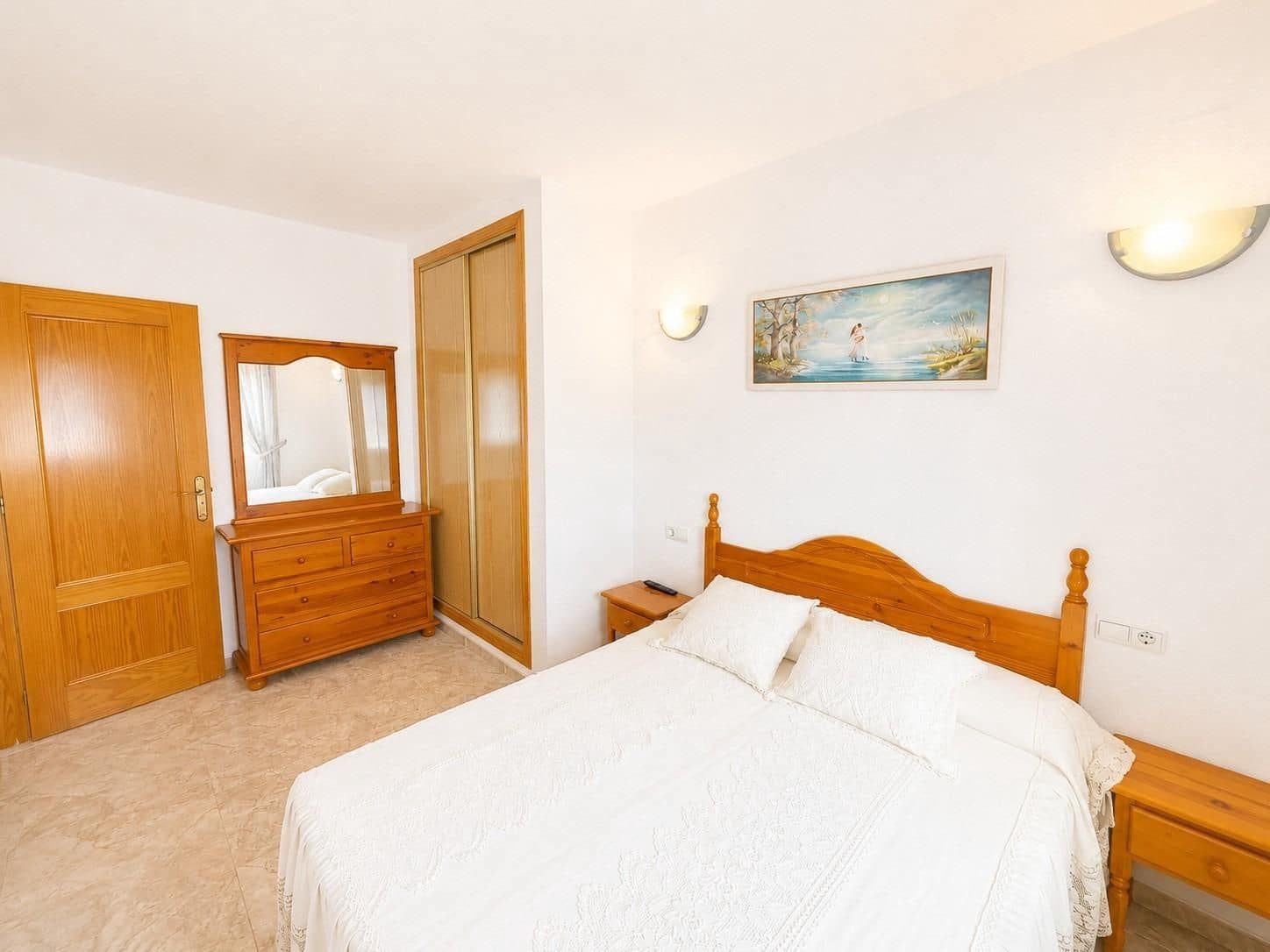 2 soveværelse Lejlighed til salg i Torrevieja med swimmingpool garage - € 135.000 (Ref: 10018975)