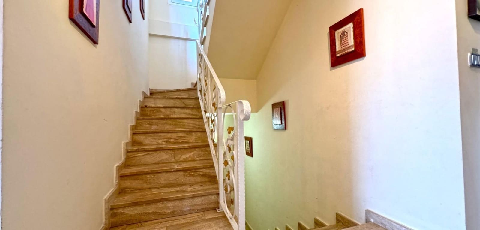 6 bedroom Villa for sale in Torrevieja with pool - € 595,000 (Ref: 10021090)