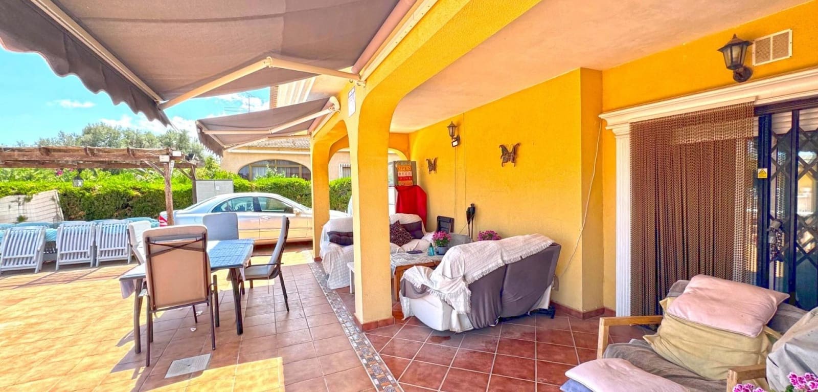 6 bedroom Villa for sale in Torrevieja with pool - € 595,000 (Ref: 10021090)