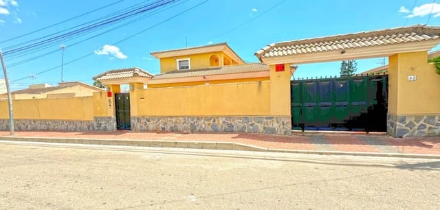 6 bedroom Villa for sale in Los Balcones - Los Altos, Torrevieja with pool - € 595,000 (Ref: 10021090)