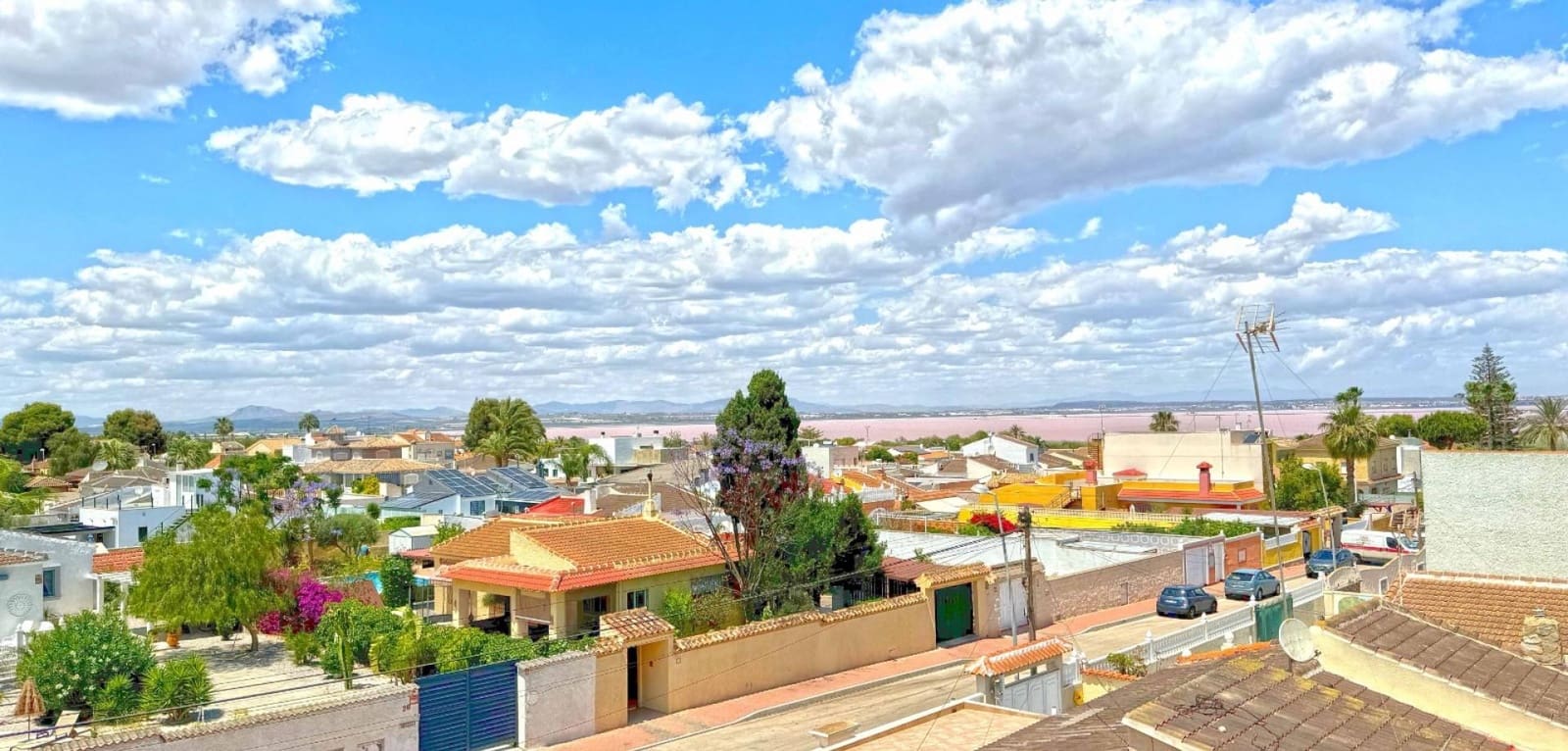 6 bedroom Villa for sale in Torrevieja with pool - € 595,000 (Ref: 10021090)
