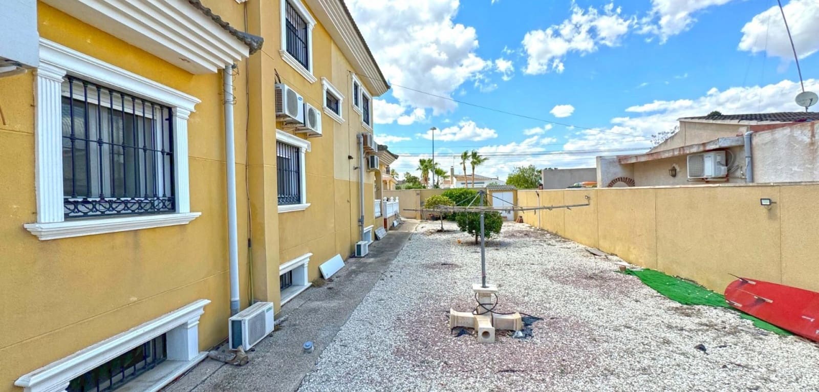 6 bedroom Villa for sale in Torrevieja with pool - € 595,000 (Ref: 10021090)