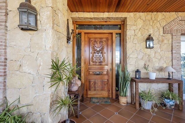 5 makuuhuone Huvila myytävänä paikassa Centro, Torrevieja mukana uima-altaan - 1 000 000 € (Ref: 10021091)