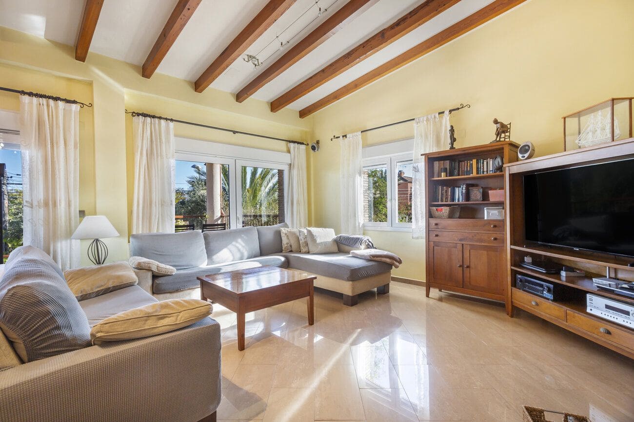 5 makuuhuone Huvila myytävänä paikassa Torrevieja mukana uima-altaan - 1 000 000 € (Ref: 10021091)