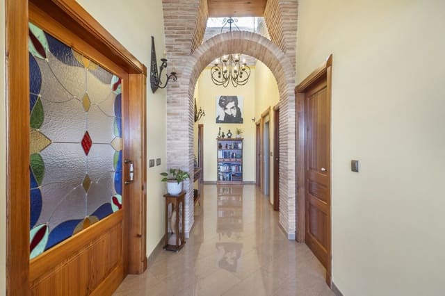 5 makuuhuone Huvila myytävänä paikassa Centro, Torrevieja mukana uima-altaan - 1 000 000 € (Ref: 10021091)