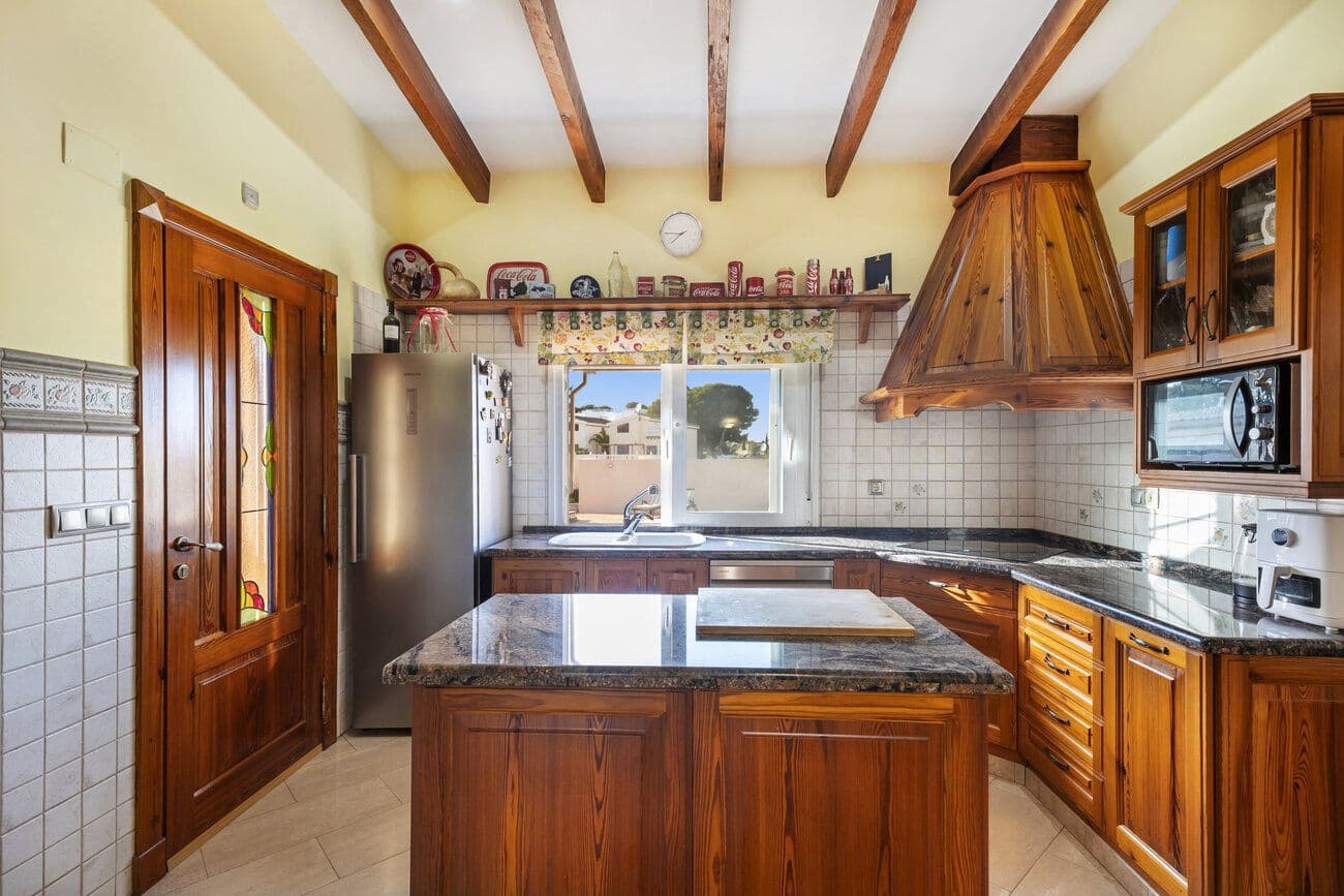 5 makuuhuone Huvila myytävänä paikassa Torrevieja mukana uima-altaan - 1 000 000 € (Ref: 10021091)