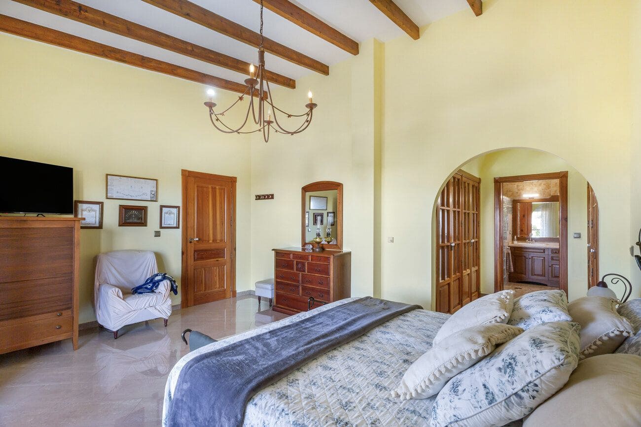 5 makuuhuone Huvila myytävänä paikassa Torrevieja mukana uima-altaan - 1 000 000 € (Ref: 10021091)