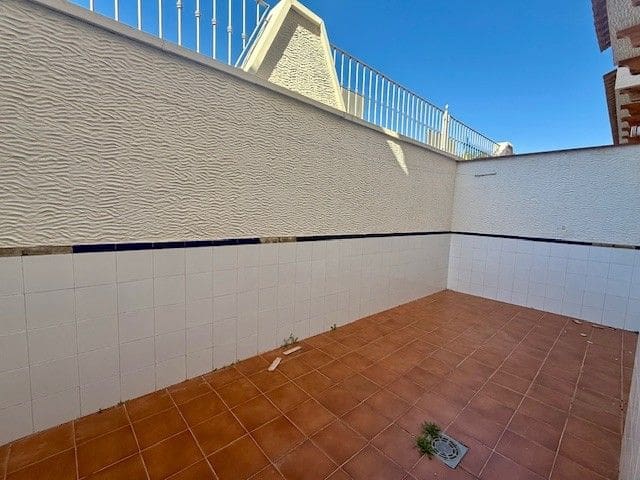 Chalet de 3 habitaciones en San Miguel de Salinas en venta con garaje - 210.000 € (Ref: 10022613)
