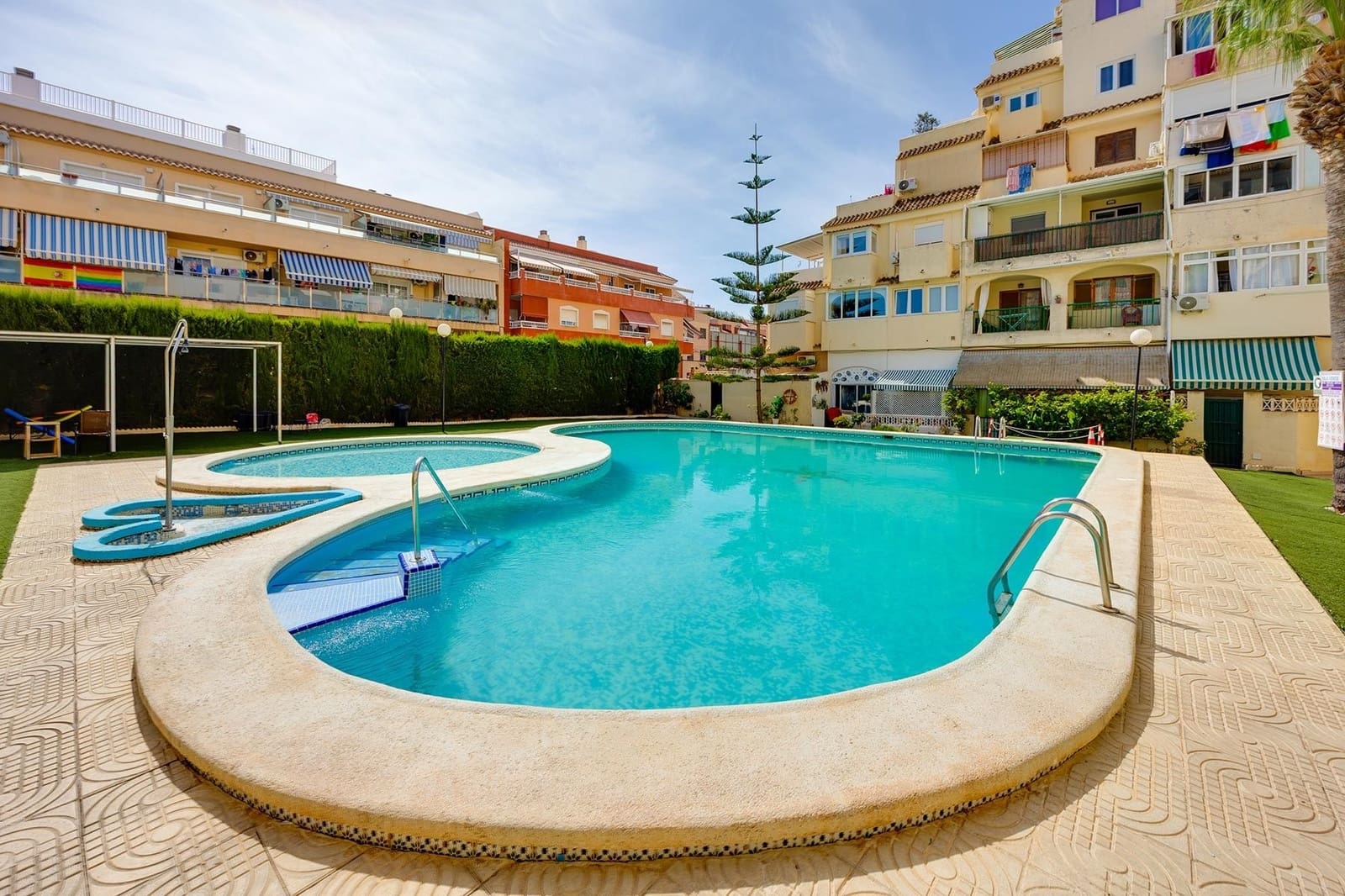 1 makuuhuone Huoneisto myytävänä paikassa Torrevieja mukana 
autotalli - 135 000 € (Ref: 10022614)
