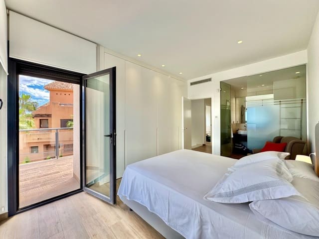 4 soveværelse Villa til salg i San Miguel de Salinas med swimmingpool - € 699.500 (Ref: 10024323)