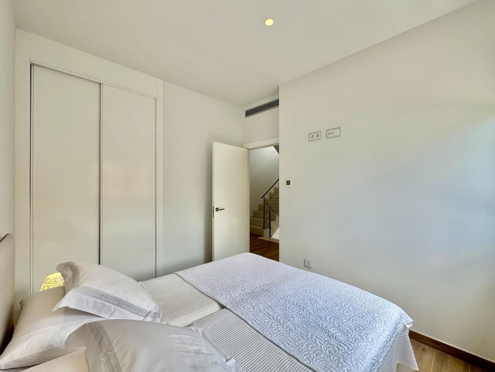 4 soveværelse Villa til salg i San Miguel de Salinas med swimmingpool - € 699.500 (Ref: 10024323)