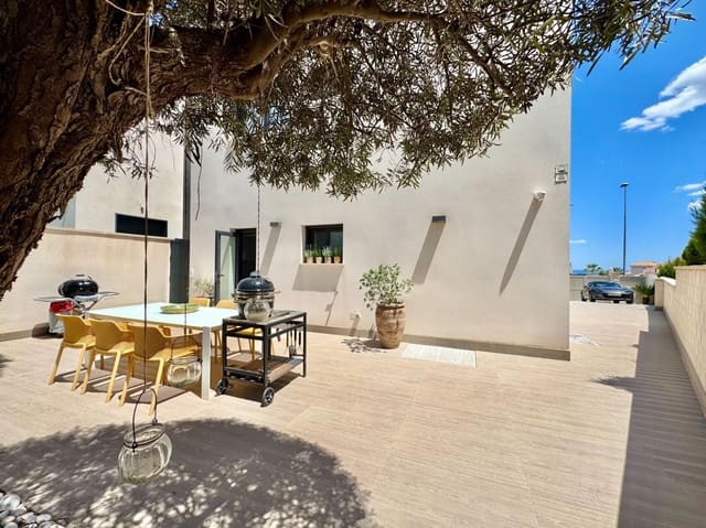 4 soveværelse Villa til salg i San Miguel de Salinas med swimmingpool - € 699.500 (Ref: 10024323)