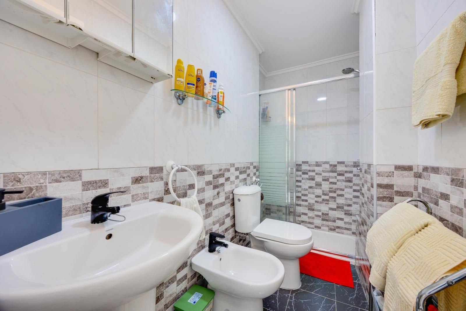 2 slaapkamer Appartement te koop in Torrevieja met zwembad - € 164.969 (Ref: 10024333)