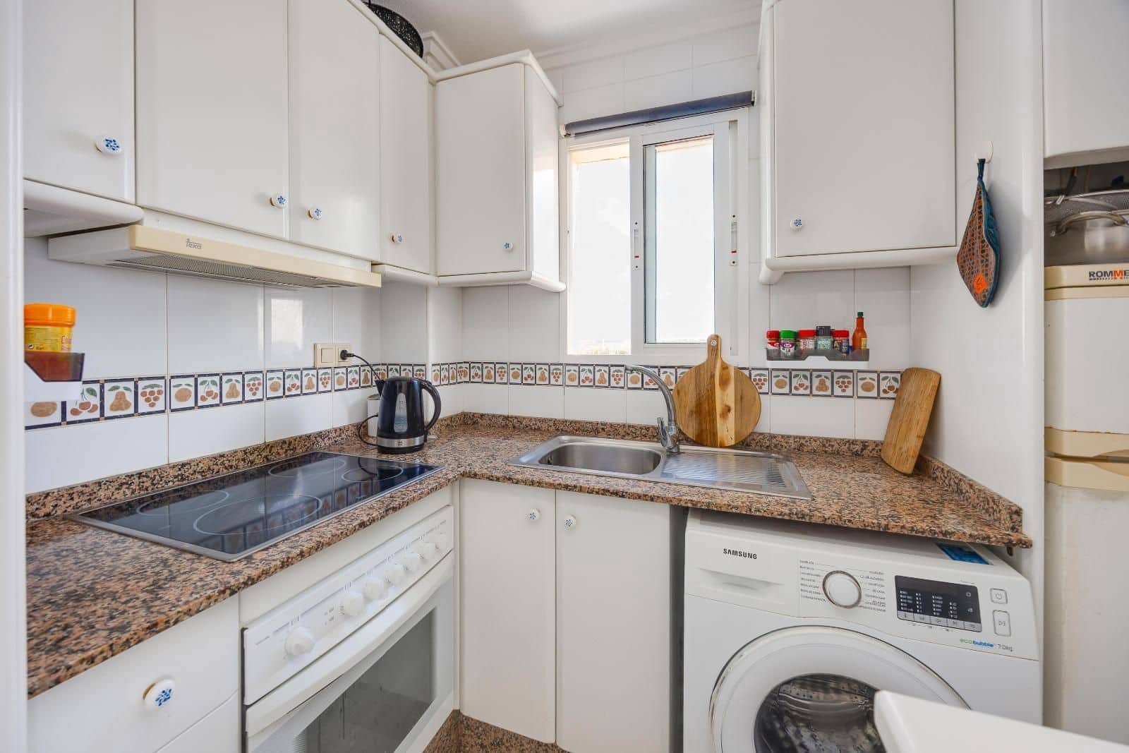 2 slaapkamer Appartement te koop in Torrevieja met zwembad - € 164.969 (Ref: 10024333)
