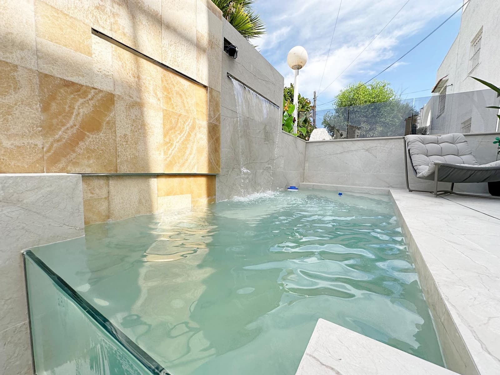 3 Zimmer Haus zu verkaufen in Torrevieja mit Pool - 539.000 € (Ref: 10024350)