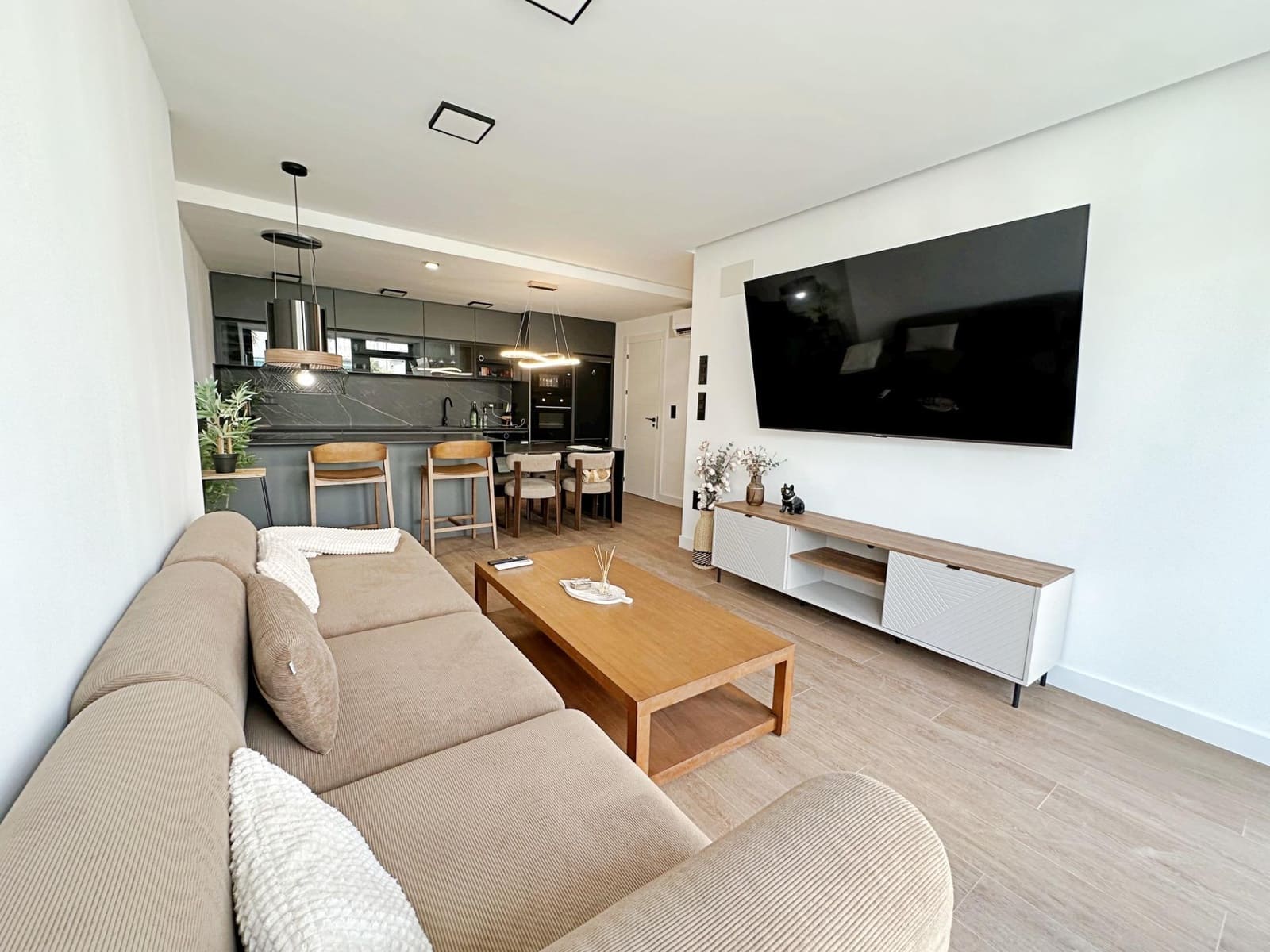 3 Zimmer Haus zu verkaufen in Torrevieja mit Pool - 539.000 € (Ref: 10024350)