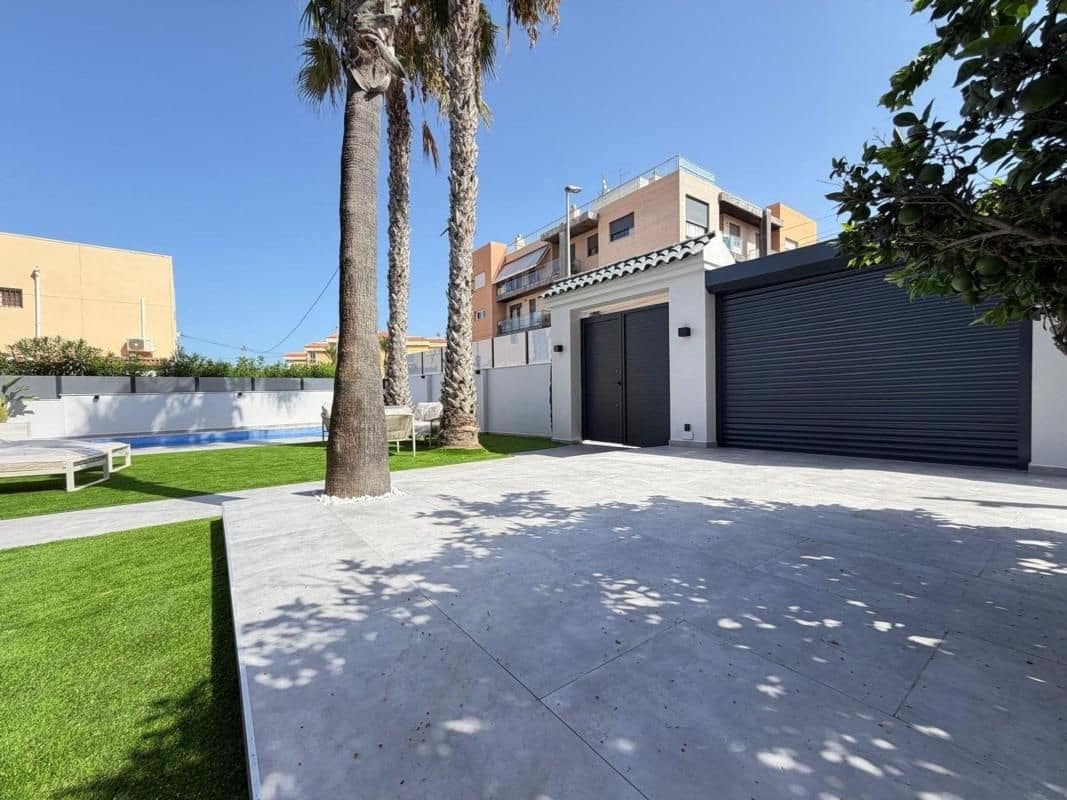 4 camera da letto Villa in vendita in Punta Prima con piscina - 749.000 € (Rif: 10025890)