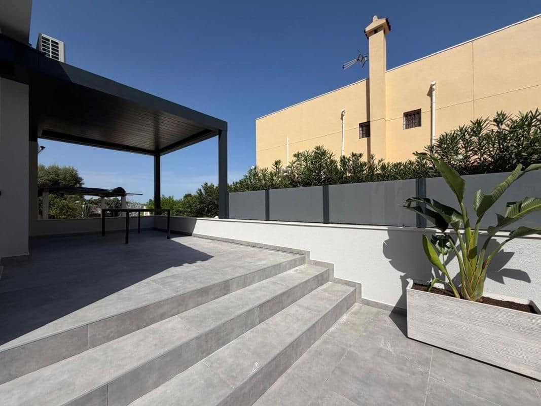 4 camera da letto Villa in vendita in Punta Prima con piscina - 749.000 € (Rif: 10025890)