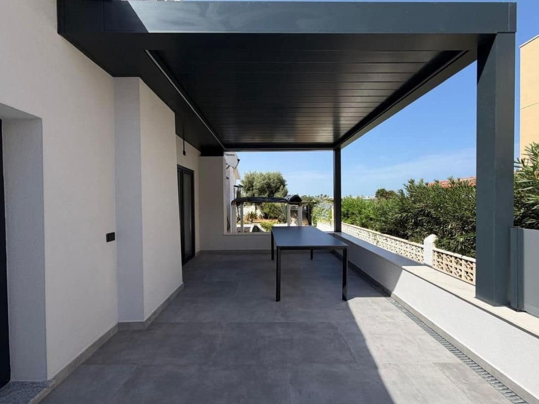 4 camera da letto Villa in vendita in Punta Prima con piscina - 749.000 € (Rif: 10025890)