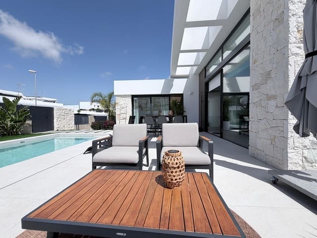 4 quarto Moradia para venda em Puerto de la Torre, Málaga cidade - 899 000 € (Ref: 10027445)