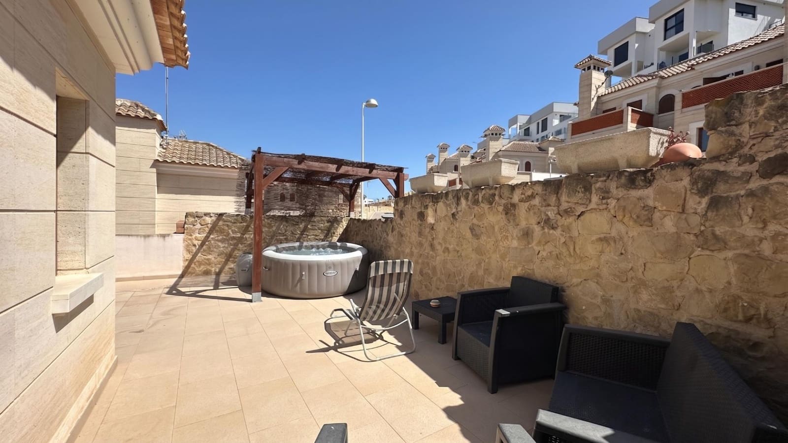 3 bedroom Townhouse for sale in Algorfa with garage - € 240,000 (Ref: 10027451)