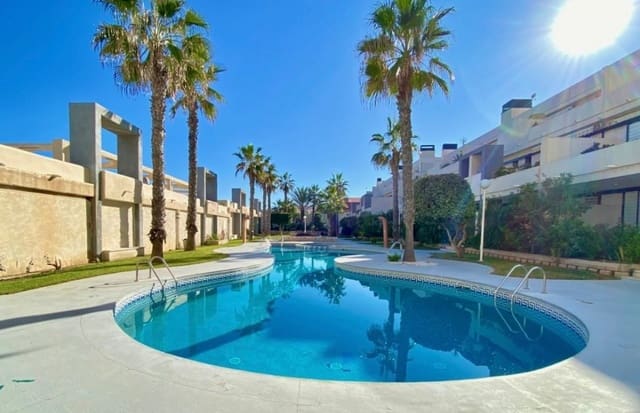 2 slaapkamer Appartement te koop in La Mata, Torrevieja met zwembad - € 319.000 (Ref: 10027891)