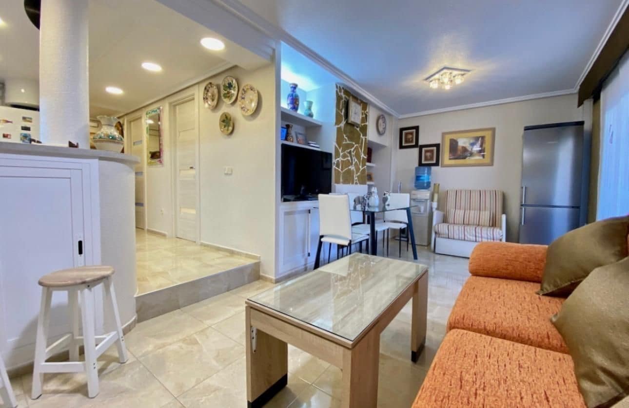 2 slaapkamer Appartement te koop in La Mata met zwembad - € 319.000 (Ref: 10027891)