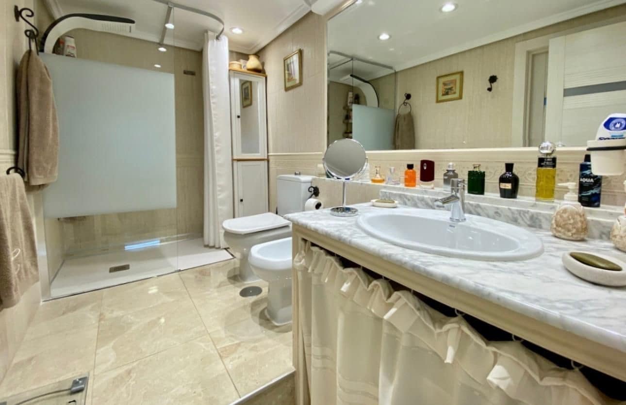 2 slaapkamer Appartement te koop in La Mata met zwembad - € 319.000 (Ref: 10027891)