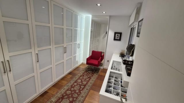 4 chambre Appartement à vendre à Centro, Torrevieja avec garage - 330 000 € (Ref: 10027895)