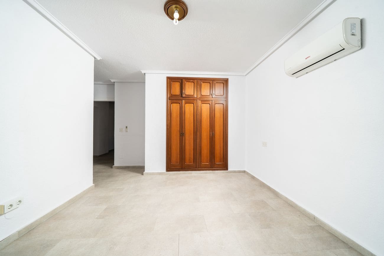 5 sovrum Villa till salu i Torrevieja med pool - 620 000 € (Ref: 10027901)