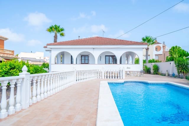 5 sovrum Villa till salu i Centro, Torrevieja med pool - 620 000 € (Ref: 10027901)