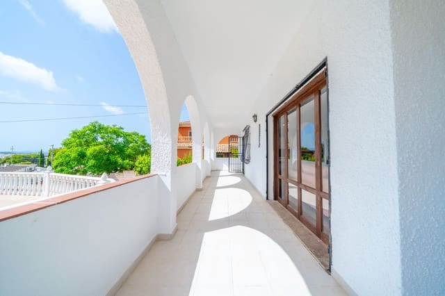 5 sovrum Villa till salu i Centro, Torrevieja med pool - 620 000 € (Ref: 10027901)