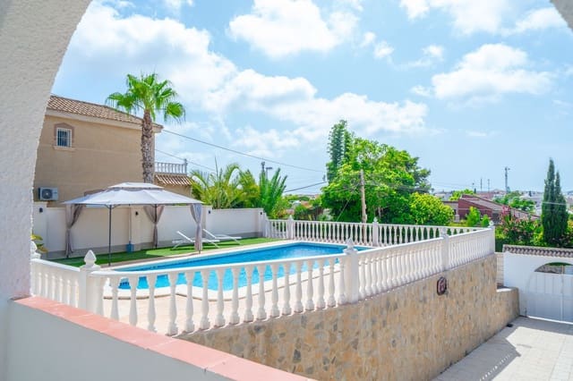 5 sovrum Villa till salu i Centro, Torrevieja med pool - 620 000 € (Ref: 10027901)