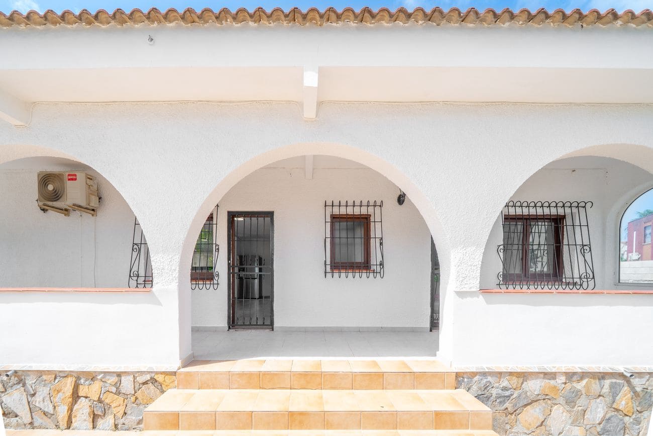 5 sovrum Villa till salu i Torrevieja med pool - 620 000 € (Ref: 10027901)